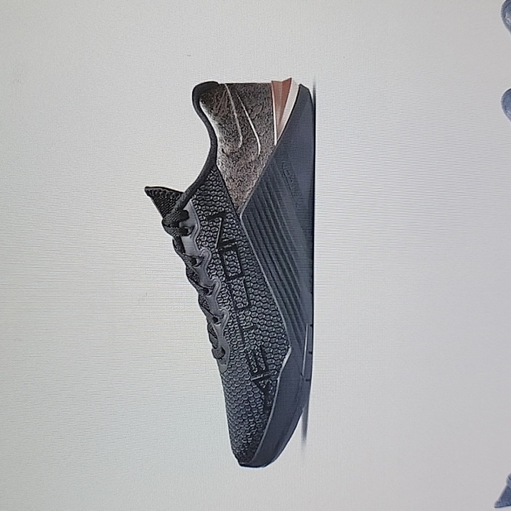 Womens nike metacon 5 black and rose gold.